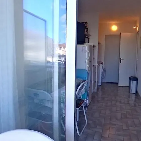 En Rez-de-chaussee Avec Balcon A Proximite Des Thermes En Centre-ville *